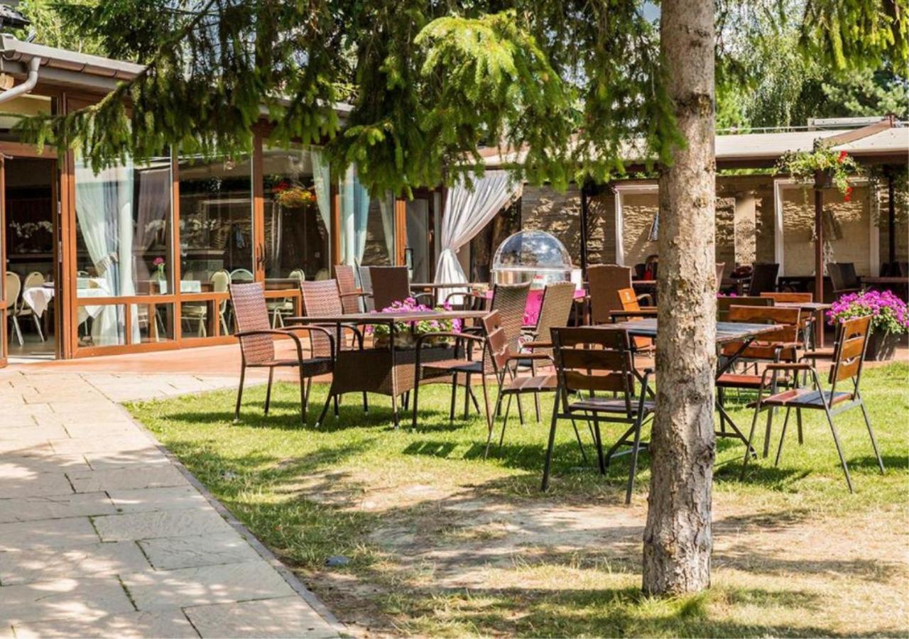 Hotel Pod Kasztanami Lublin Eksteriør bilde