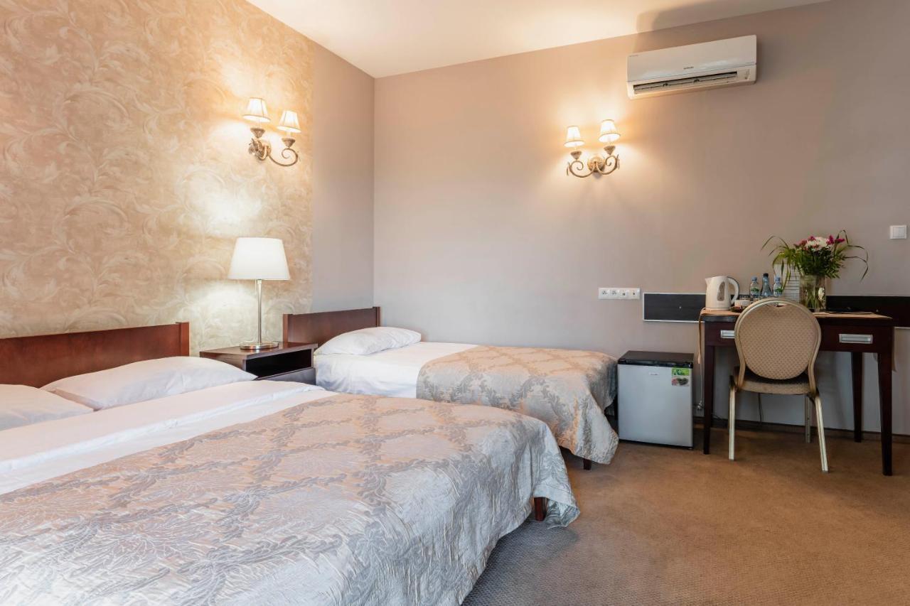 Hotel Pod Kasztanami Lublin Eksteriør bilde